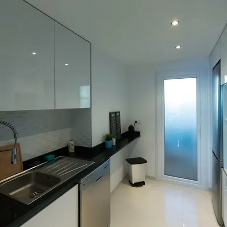 Sea Senses Blue Ocean Apartment
